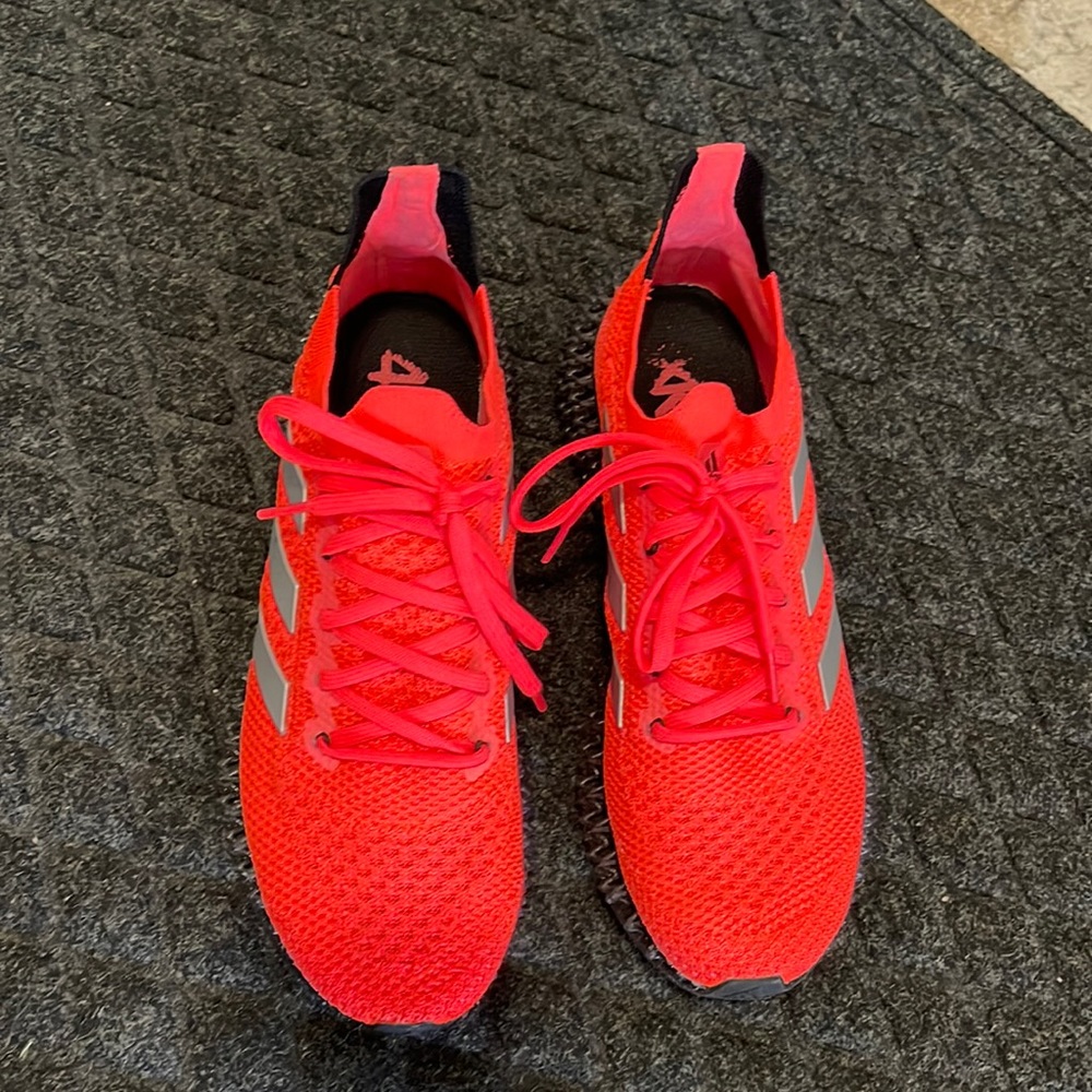 Like new mens Adidas shoes